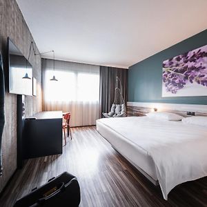 Camera standard con letto king size
